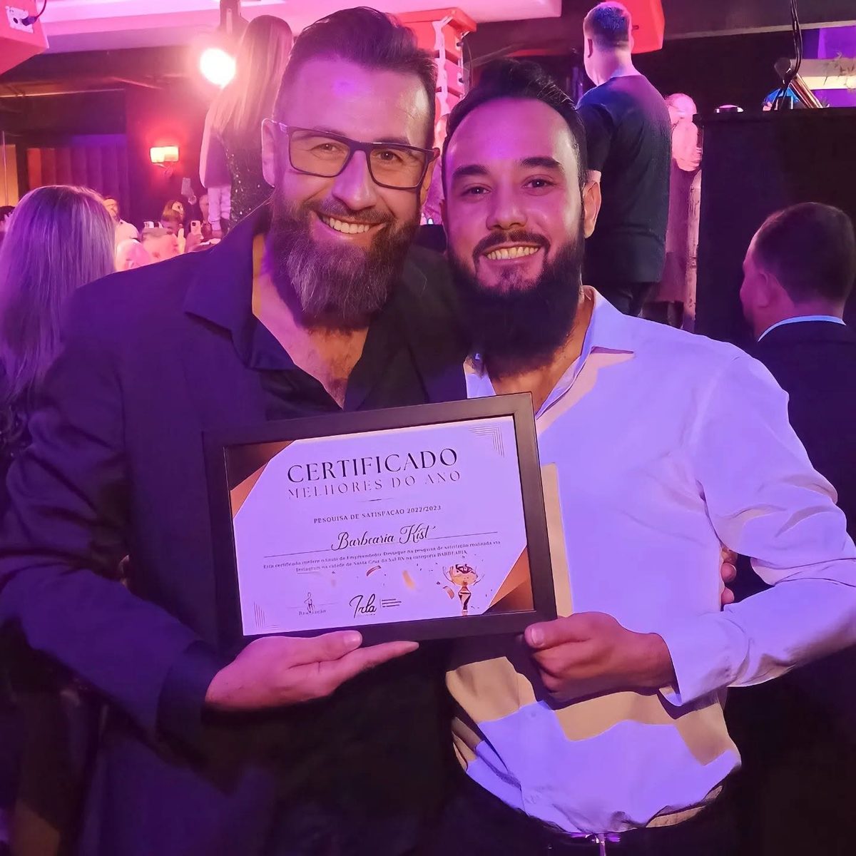 Certificado Melhores do Ano recebido pela Barbearia Kist